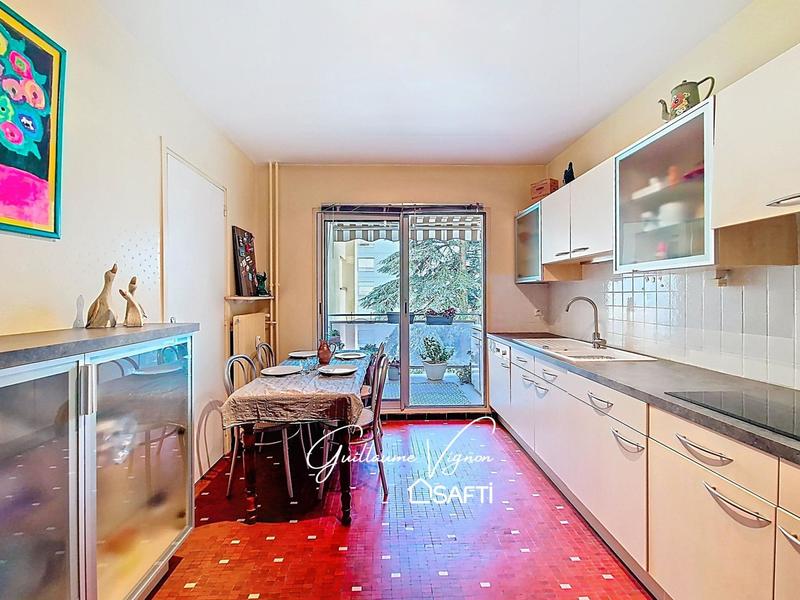 Appartement - 95 m² - 4 pièces