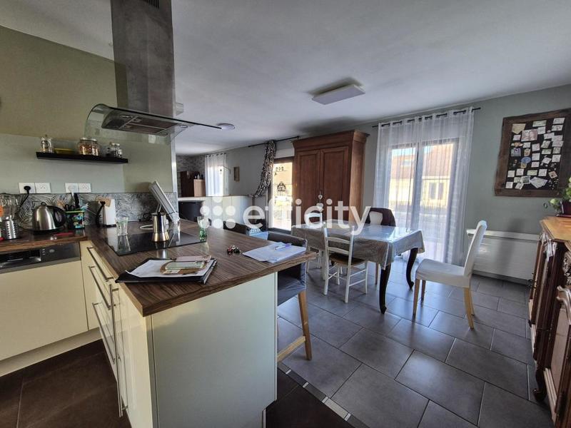 Pavillon - 140 m² - 5 pièces