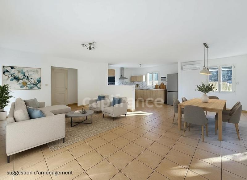 Maison - 104 m² - 4 pièces