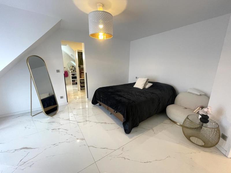 Maison ancienne - 259 m² - 8 pièces