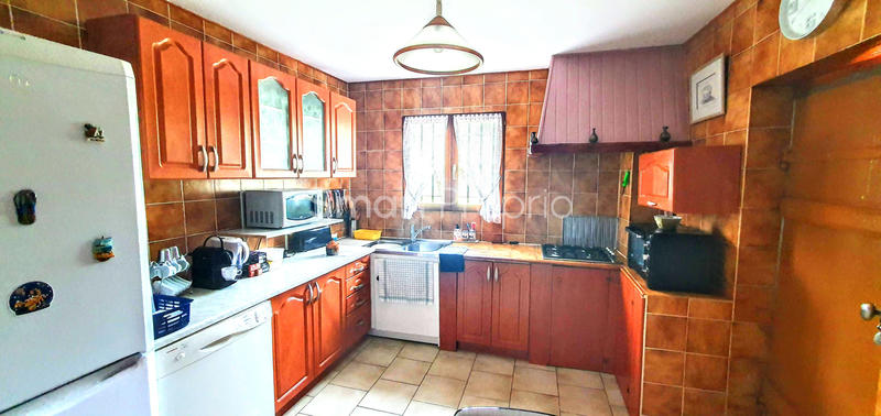 Maison - 180 m² - 7 pièces