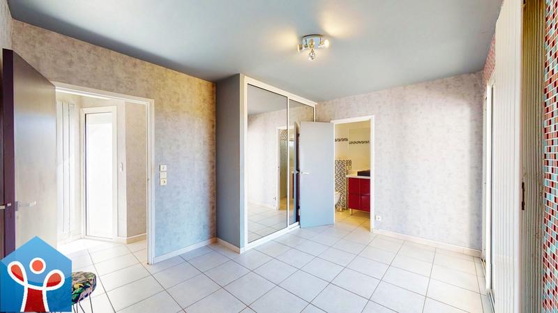 Maison - 230 m² - 5 pièces