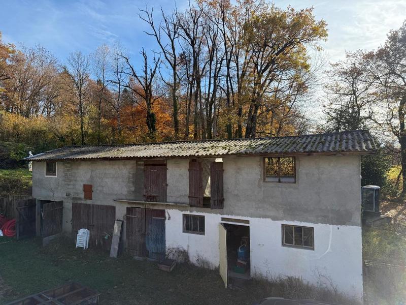 Maison - 1 050 m² - 12 pièces