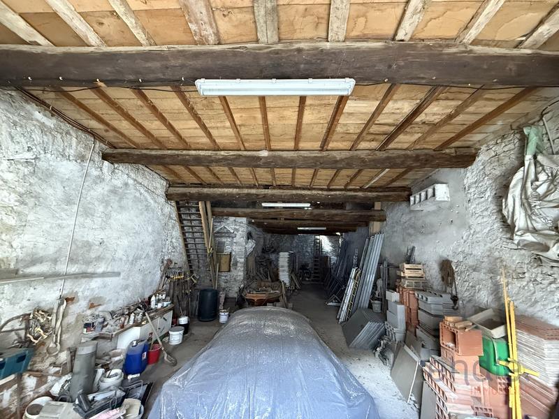 Maison - 190 m² - 2 pièces