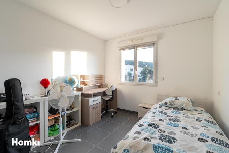 Maison - 90 m² - 5 pièces