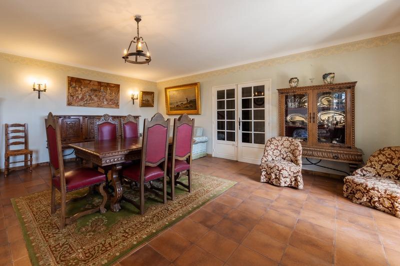 Maison - 190 m² - 8 pièces