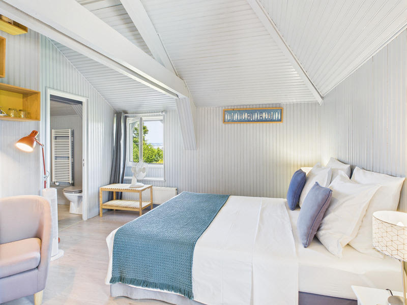 Maison - 230 m² - 7 pièces