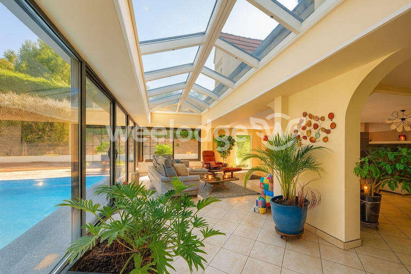 Maison - 183 m² - 7 pièces