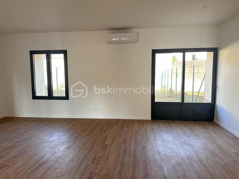 Maison - 827 m² - 35 pièces