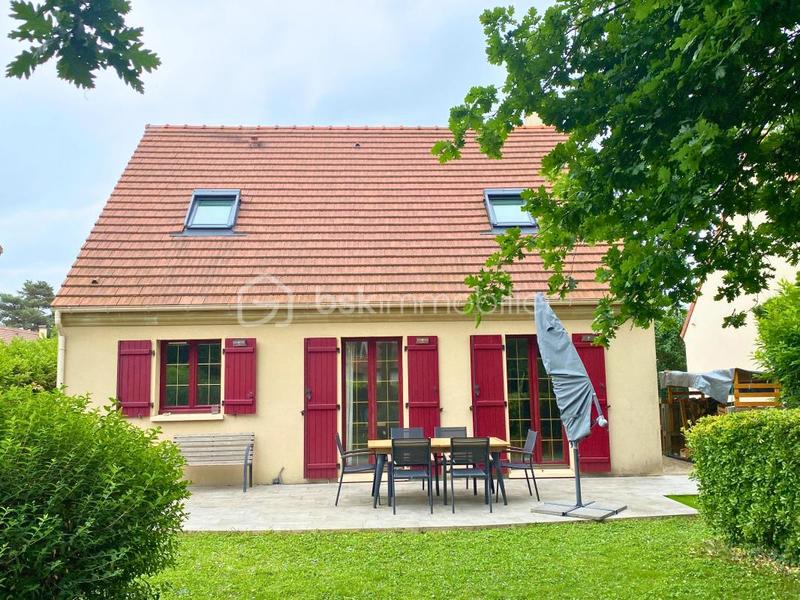 Maison - 93 m² - 5 pièces