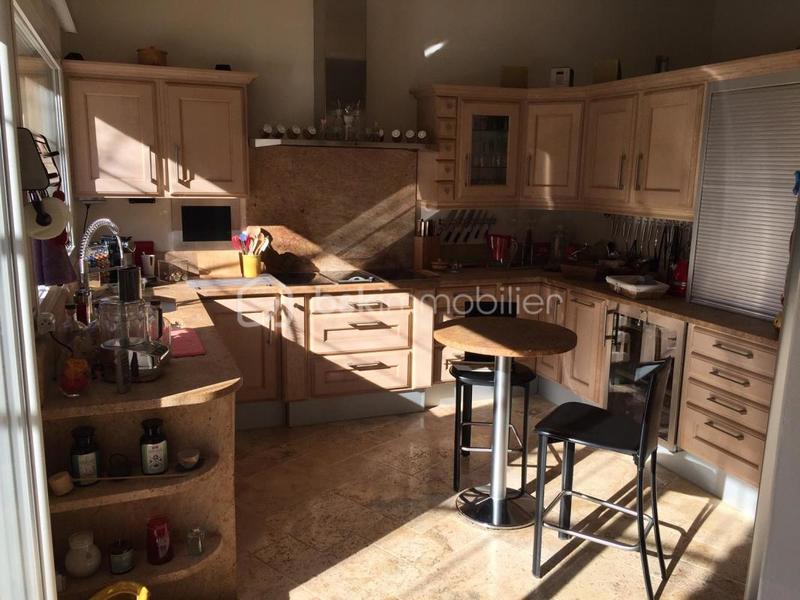 Propriété - 490 m² - 10 pièces