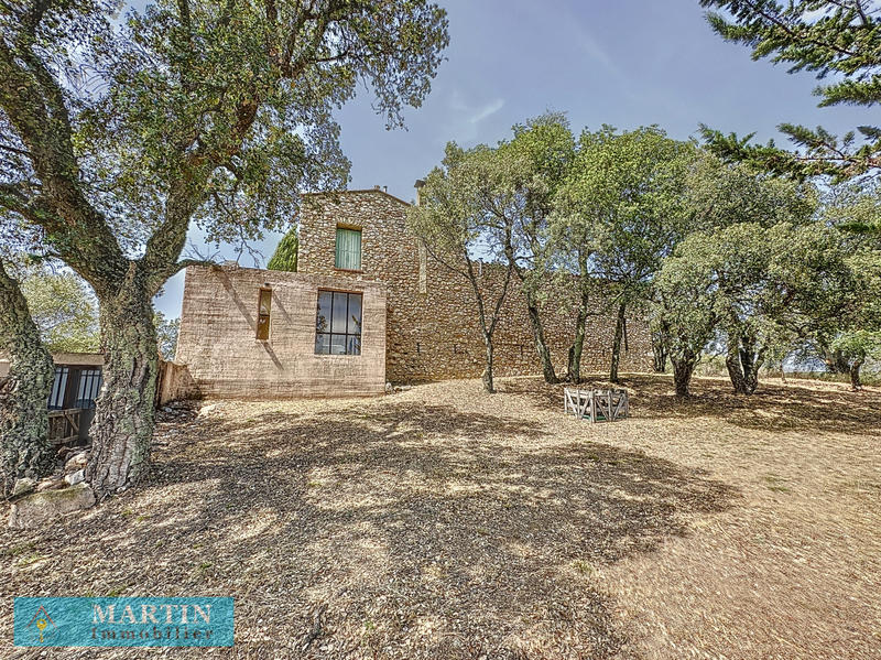 Mas - 191 m² - 6 pièces