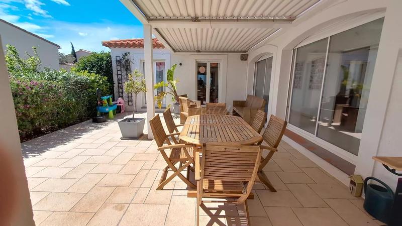 Maison - 206 m² - 8 pièces