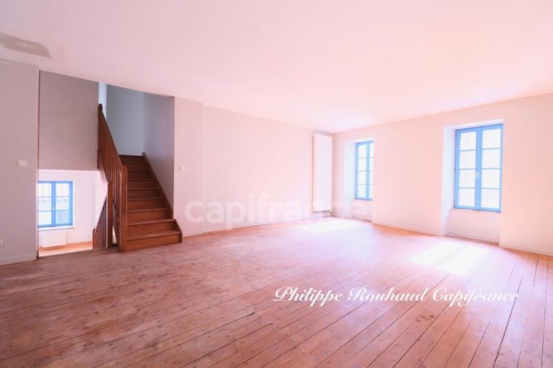 Maison - 220 m² - 11 pièces