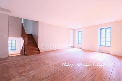 Maison - 220 m² - 11 pièces