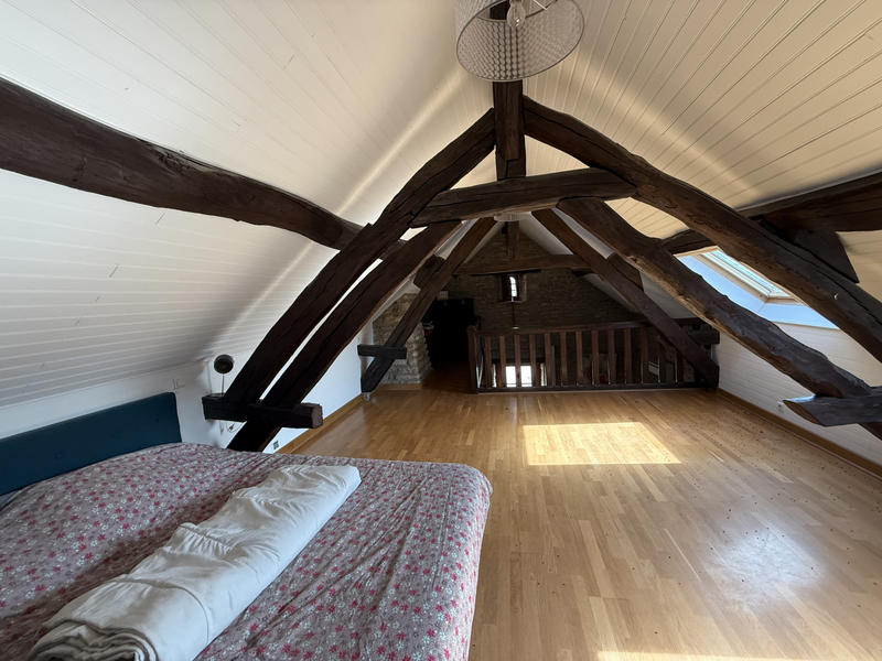 Maison - 275 m² - 10 pièces