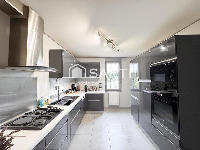 Maison - 146 m² - 6 pièces