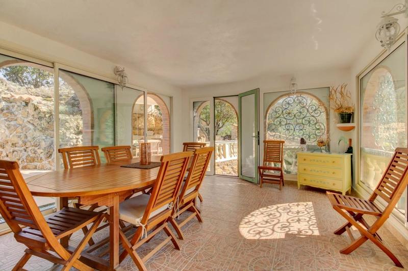 Demeure - 110 m² - 5 pièces