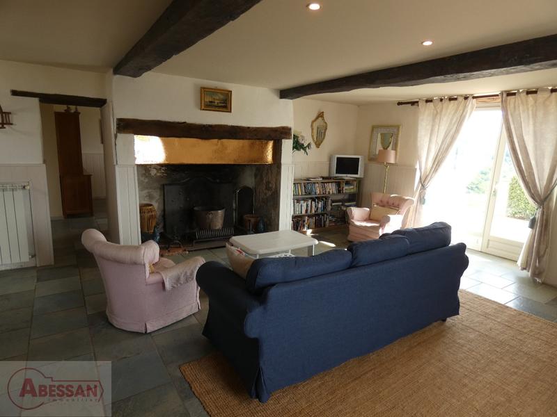 Propriété - 320 m² - 15 pièces