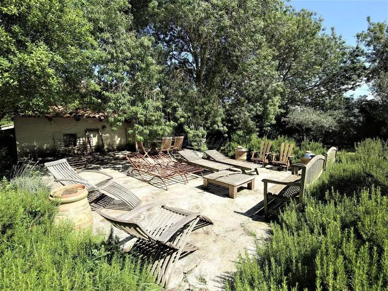 Maison - 285 m² - 10 pièces