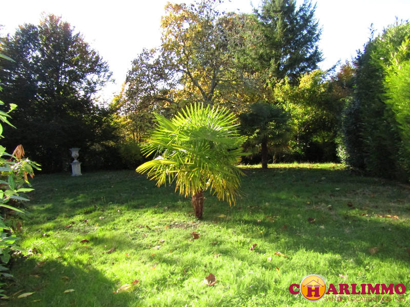 Maison traditionnelle - 162 m² - 6 pièces