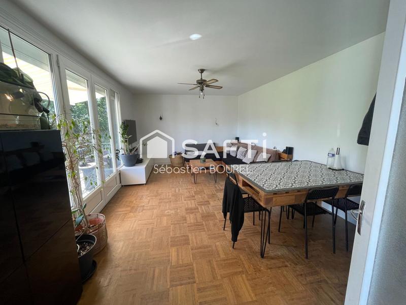 Maison - 90 m² - 5 pièces