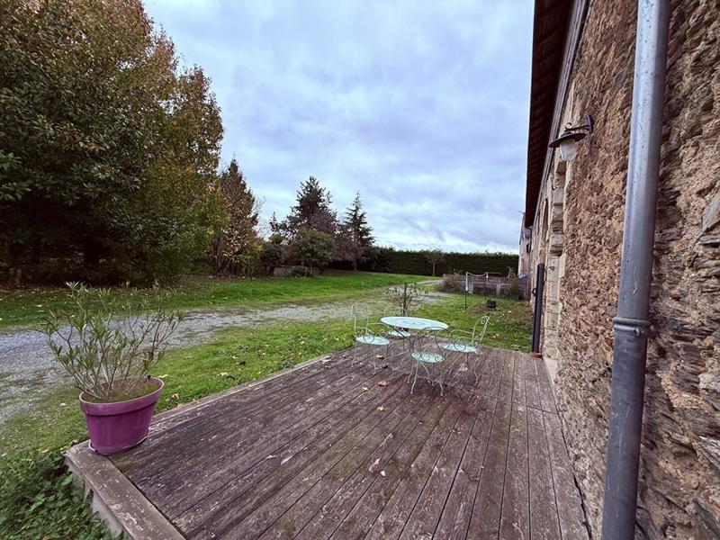 Maison - 229 m² - 11 pièces