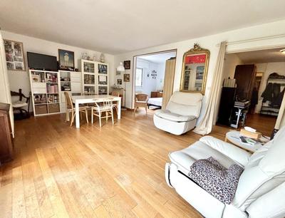 Appartement - 100 m² - 4 pièces