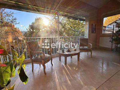 Villa - 174 m² - 8 pièces