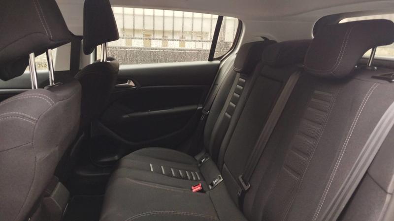 Peugeot 308 II 2.0 BlueHDi 150 Allure