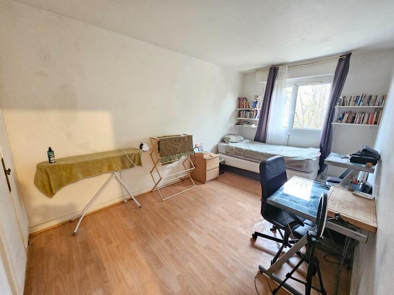 Appartement - 80 m² - 5 pièces