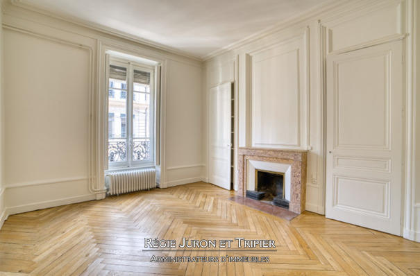 Appartement - 221 m² - 8 pièces