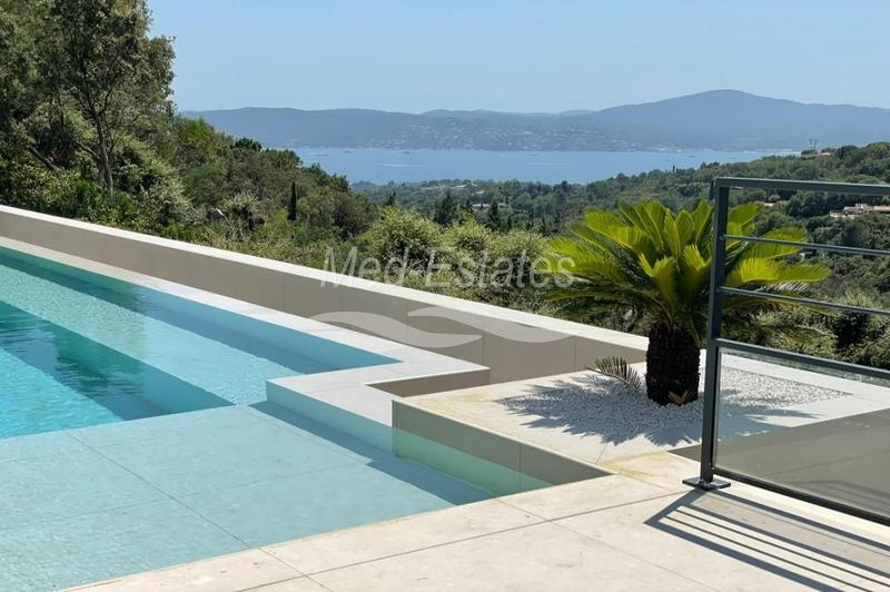 Maison contemporaine - 250 m² - 6 pièces