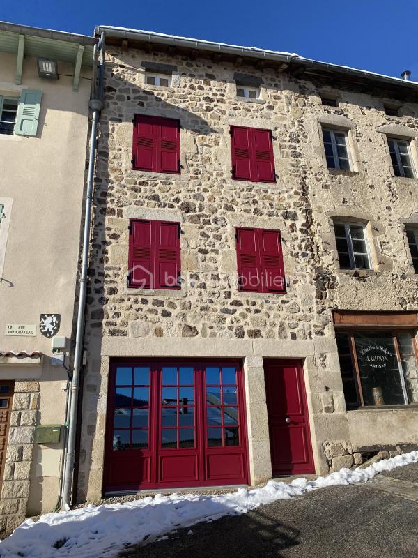 Maison - 200 m² - 5 pièces