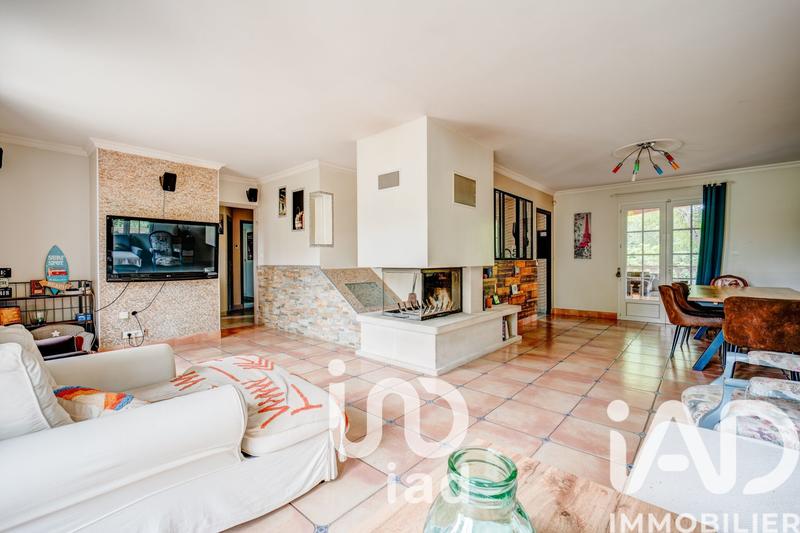 Maison - 200 m² - 9 pièces