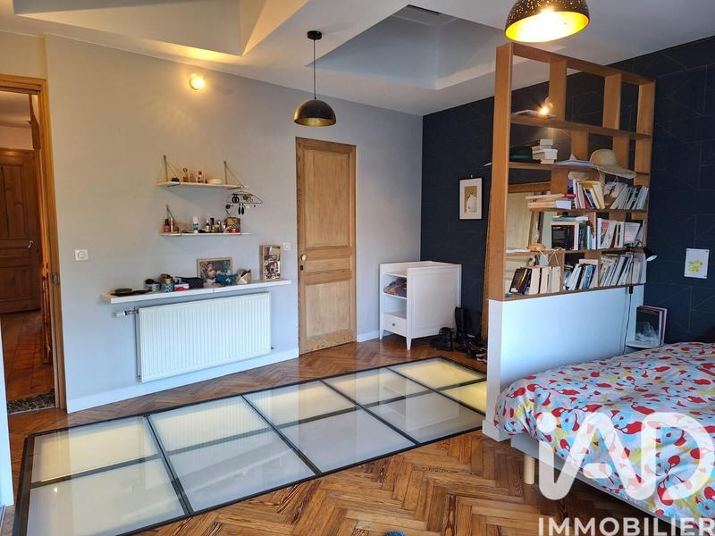 Maison - 159 m² - 8 pièces
