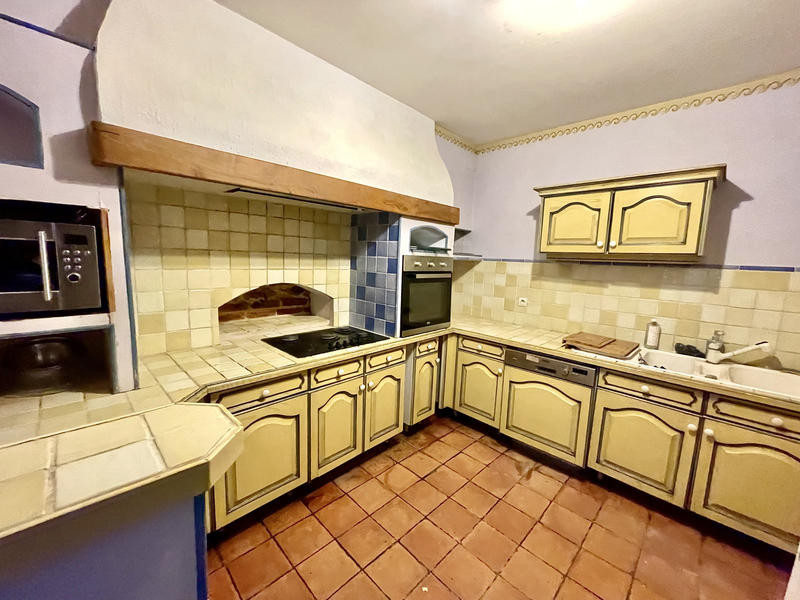 Maison - 250 m² - 11 pièces