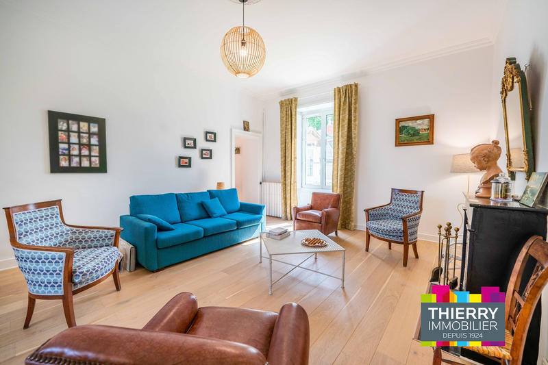 Appartement - 130 m² - 5 pièces