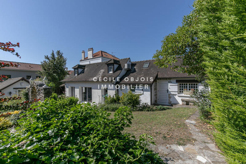 Maison ancienne - 272 m² - 9 pièces
