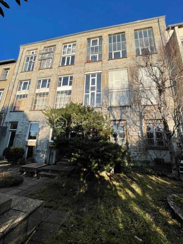 Loft - 308 m² - 12 pièces