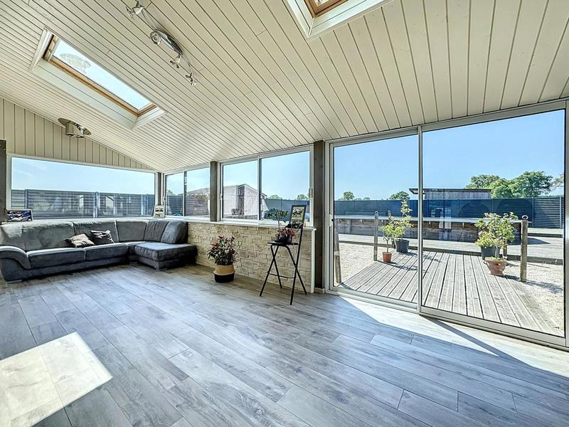 Maison - 180 m² - 6 pièces