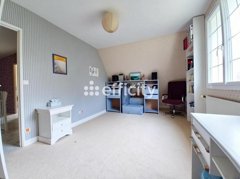 Pavillon - 200 m² - 7 pièces