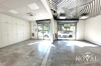 Bureau - 96 m² - 3 pièces