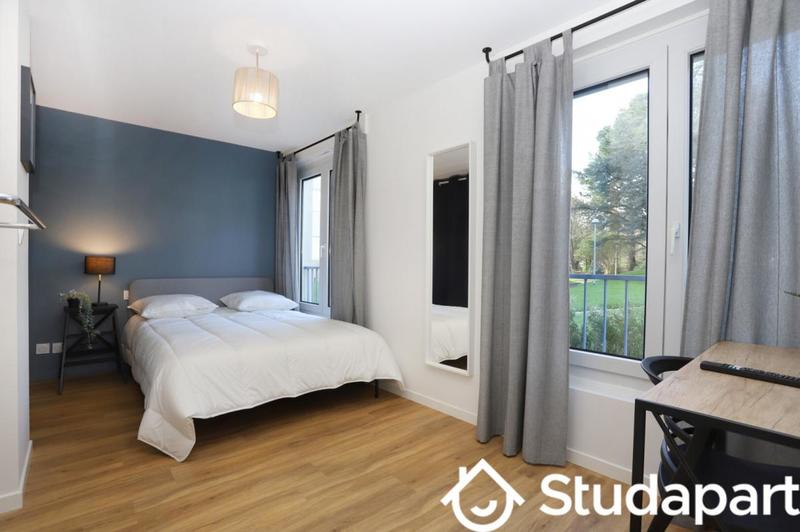 Chambre - 13 m² - 1 pièce