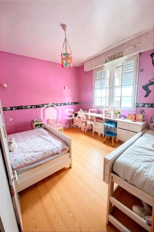 Maison - 127 m² - 8 pièces