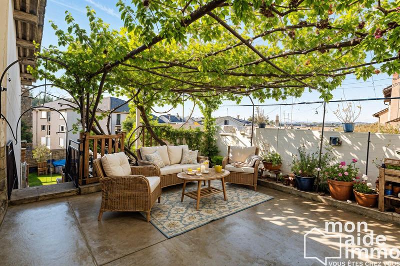 Maison traditionnelle - 163 m² - 6 pièces