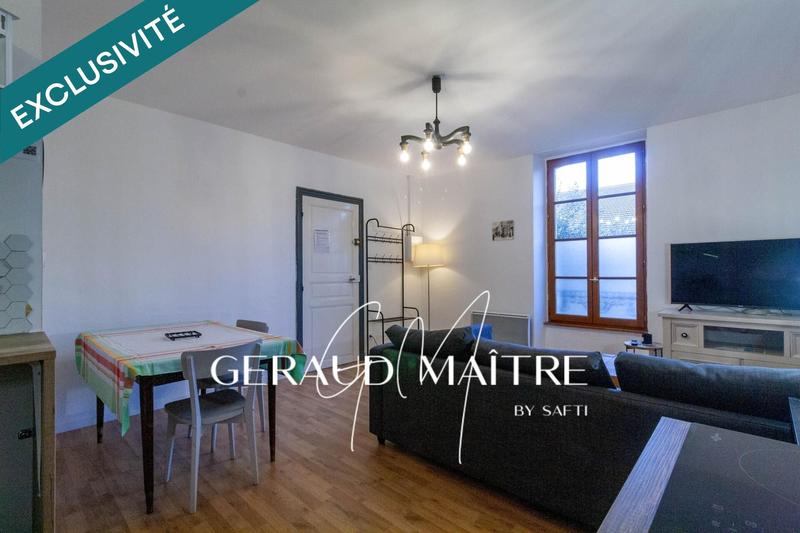 Maison - 242 m² - 10 pièces