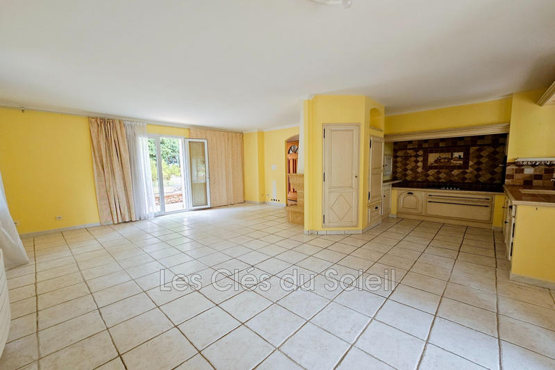 Maison - 117 m² - 6 pièces