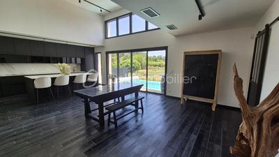 Villa - 140 m² - 5 pièces