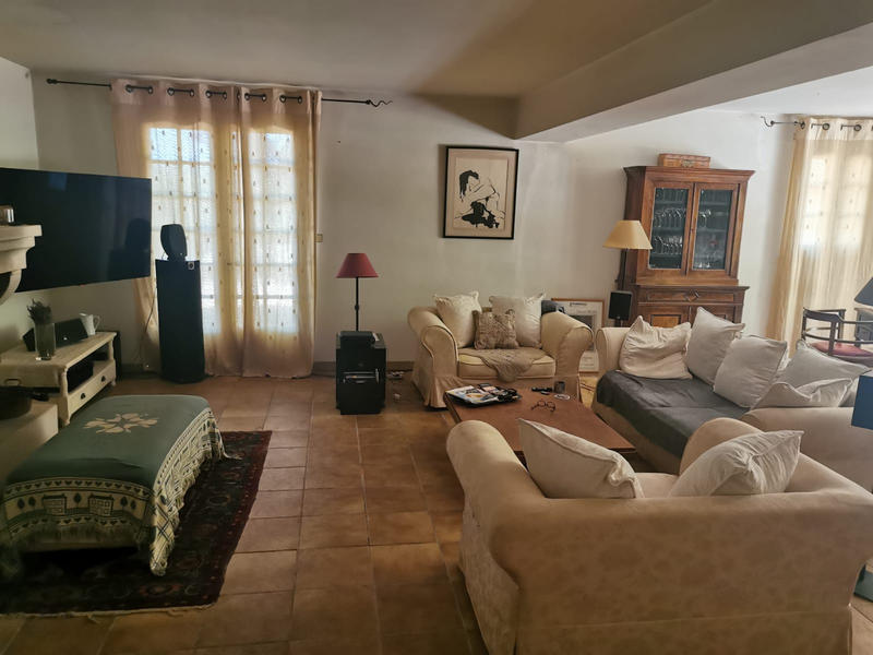 Mas - 250 m² - 7 pièces